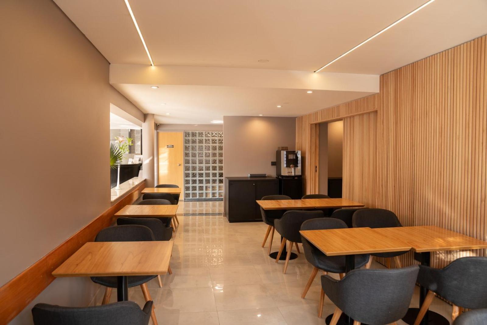 Urbana Suites Mendoza Eksteriør bilde