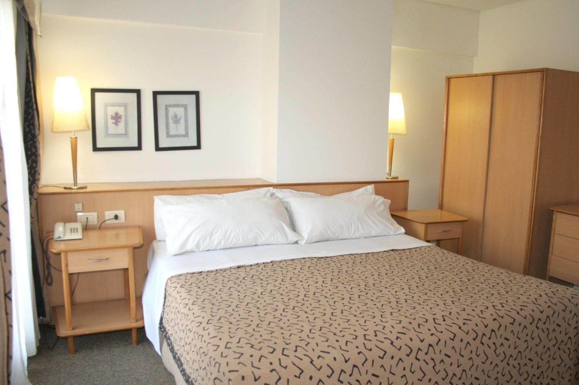 Urbana Suites Mendoza Eksteriør bilde